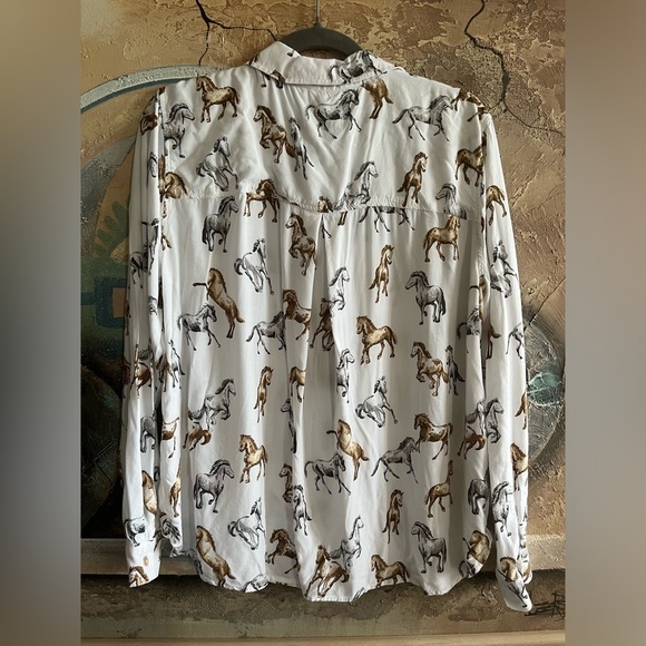 Jane + Delancey Horse-Print Button-down Blouse - Picture 3 of 10